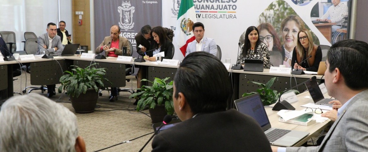 ANALIZAN INICIATIVAS EN EL CONGRESO DEL ESTADO DE GUANAJUATO SOBRE ELECCIÓN CONSECUTIVA Y SIMULTANEIDAD DE CARGOS.