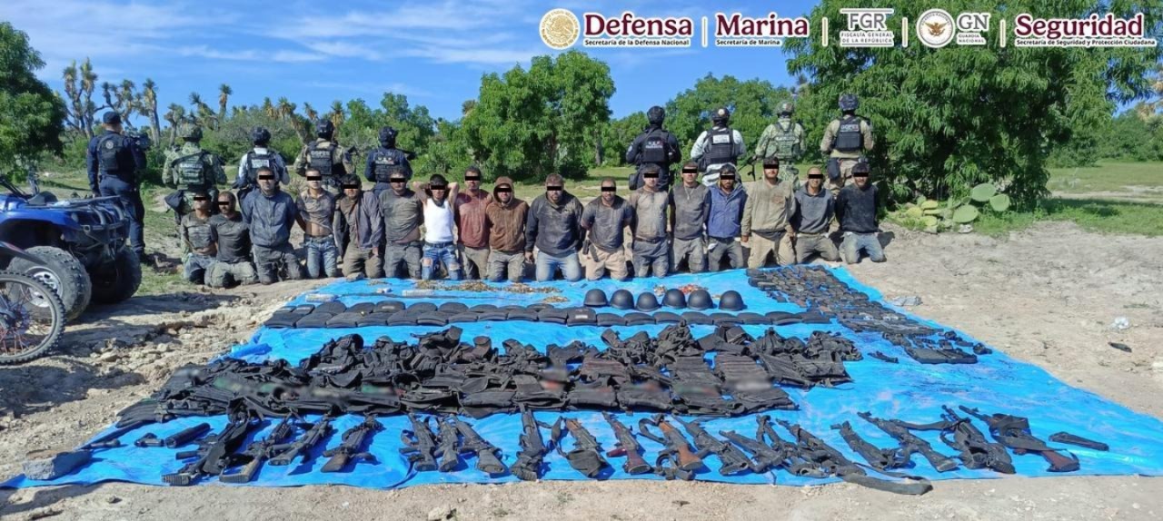 EL RECUENTO DE LOS DAÑOS EN AGUASCALIENTES, 18 DETENIDOS Y ARMAMENTO DE GRUESO CALIBRE. ASI COMO DROGA.