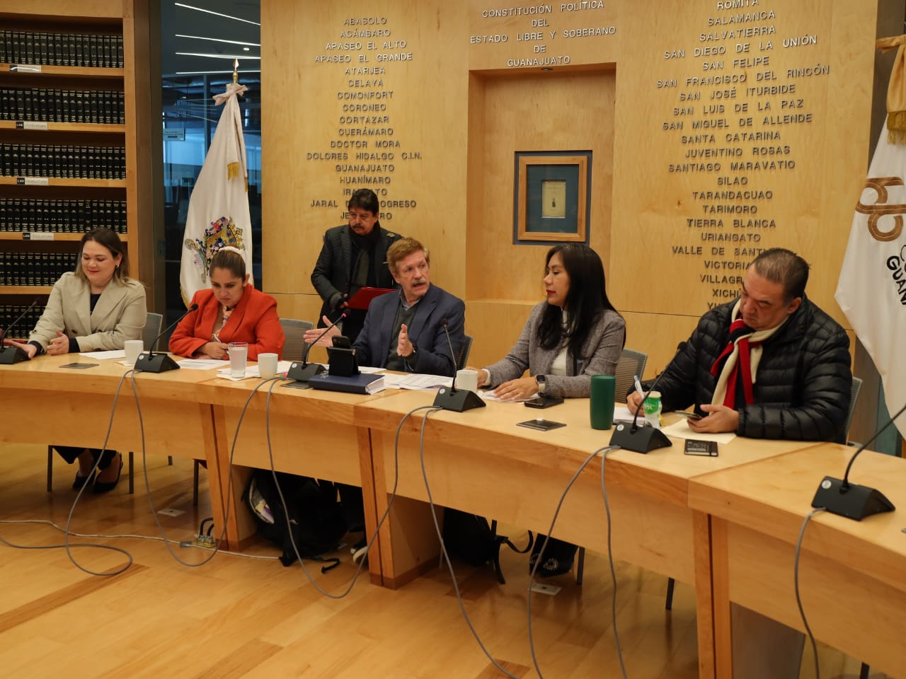 LA COMISION DE GOBERNACION DEL CONGRESO DEL ESTADO DE GUANAJUATO EN SU PRIMER SESION DE ESTE AÑO YA MARCO SU AGENDA.