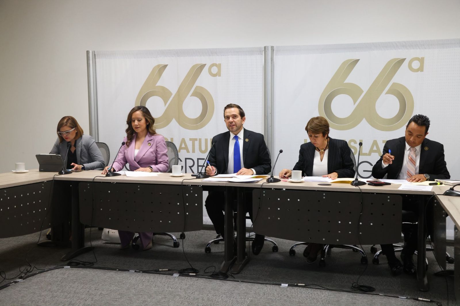 AVALAN DICTÁMENES DE REVISIÓN DE INFORMES DE RESULTADOS EN LA COMISIÓN DE HACIENDA DEL CONGRESO DEL ESTADO.