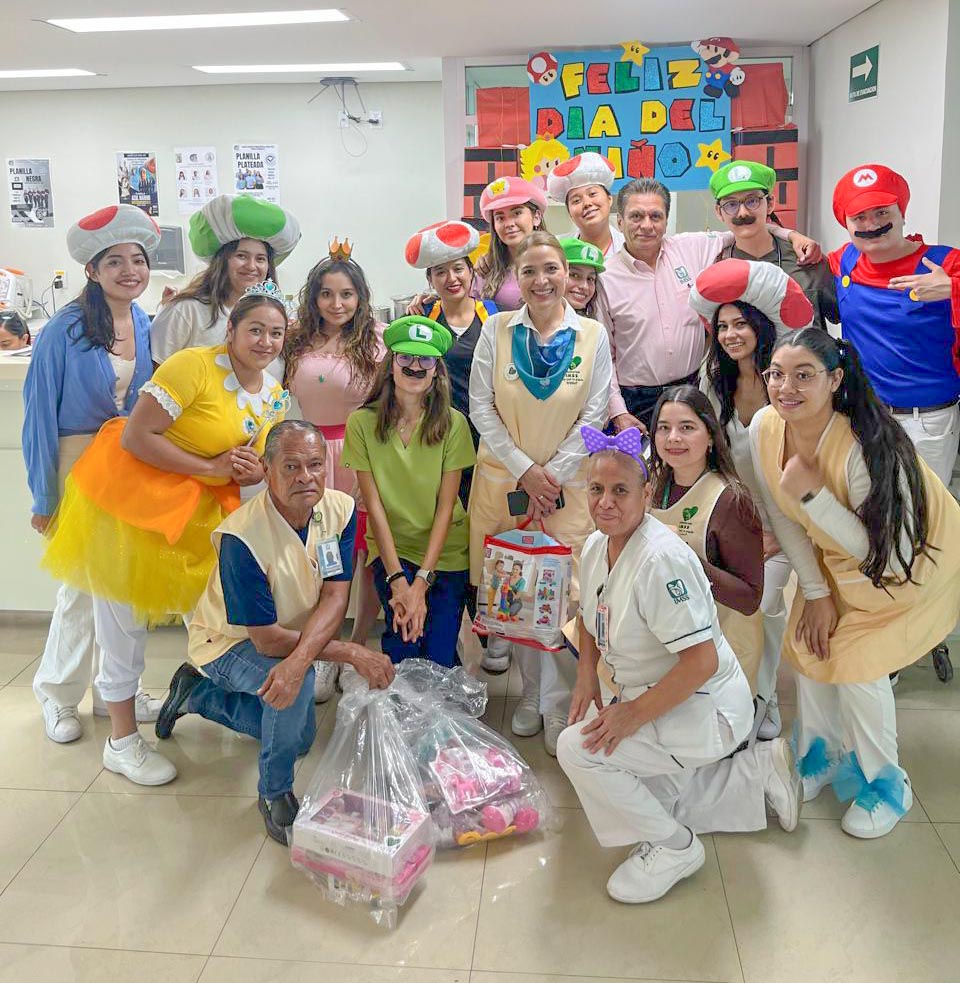 Reparte Voluntariado del IMSS Guanajuato juguetes a pacientes pediátricos en León para pintar sonrisas.