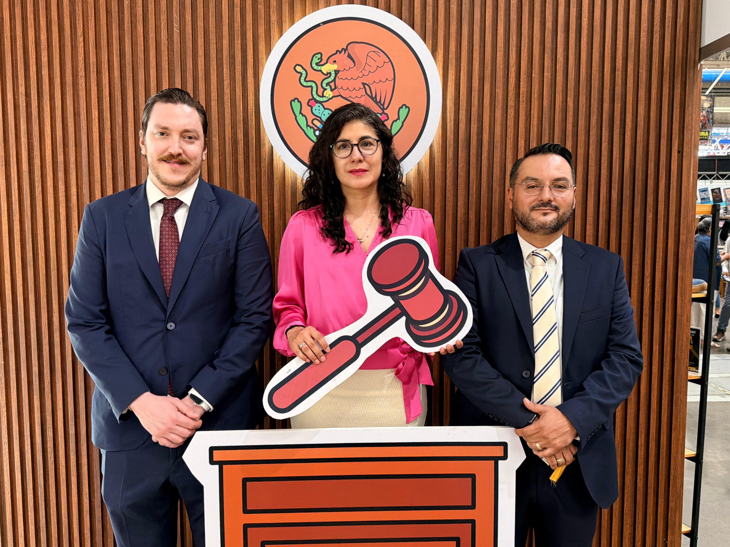 El Tribunal Estatal Electoral de Guanajuato acerca la justicia electoral a la ciudadanía en la Feria Nacional del Libro de León
