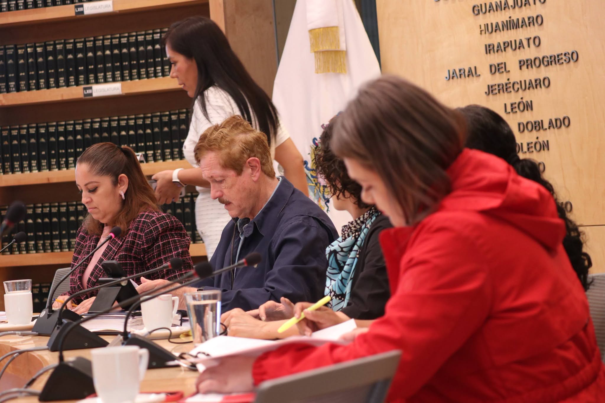 EN EL CONGRESO DEL ESTADO AVANZA LA PROPUESTA PARA CONSULTAR A LAS Y LOS ESTUDIANTES SOBRE LA GRATUIDAD EN LA UG.