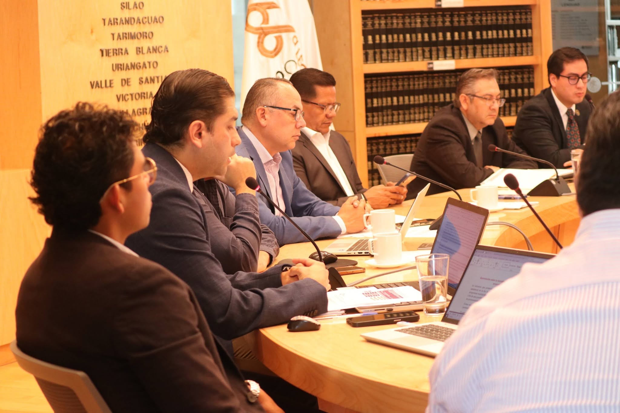 REVISA COMISIÓN DE SEGURIDAD PÚBLICA PROPUESTAS SOBRE MESAS DE PAZ, PREVENCIÓN DEL DELITO Y ATRIBUCIONES POLICIALES.
