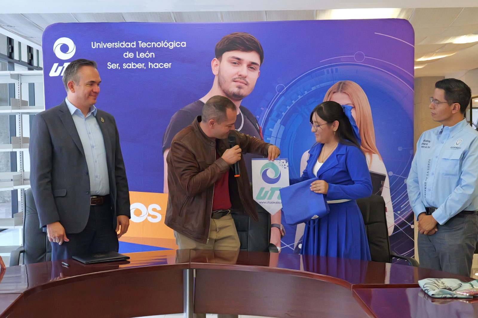 ESTUDIANTE GUANAJUATENSE A COMPETENCIA MUNDIAL SHANGHÁI.