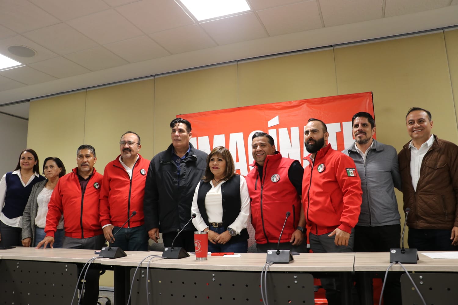 ESTAMOS PREPARANDO NUESTRO EJÉRCITO PARA IR SOLOS EN EL PRÓXIMO PROCESO ELECTORAL ASEVERO RUTH TISCAREÑO PRESIDENTA ESTATAL DEL PRI EN GUANAJUATO.