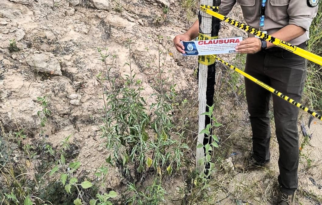 PAOT CLAUSURA DOS BANCOS DE MATERIAL PÉTREO POR INCUMPLIR CON AUTORIZACIÓN EN EL LLANO EN PURISIMA DEL RINCON Y LA LOZA DEL PADRE EN LEON.